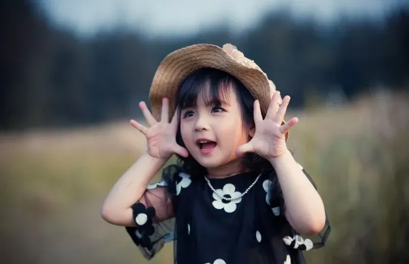 Avatar em bé cute đôi thể hiện tình bạn ngọt ngào