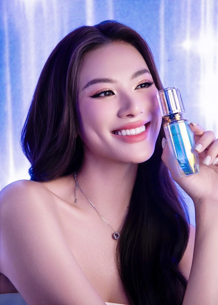 Nguyễn Huỳnh Kim Duyên Miss Universe 2021 gây ấn tượng mạnh