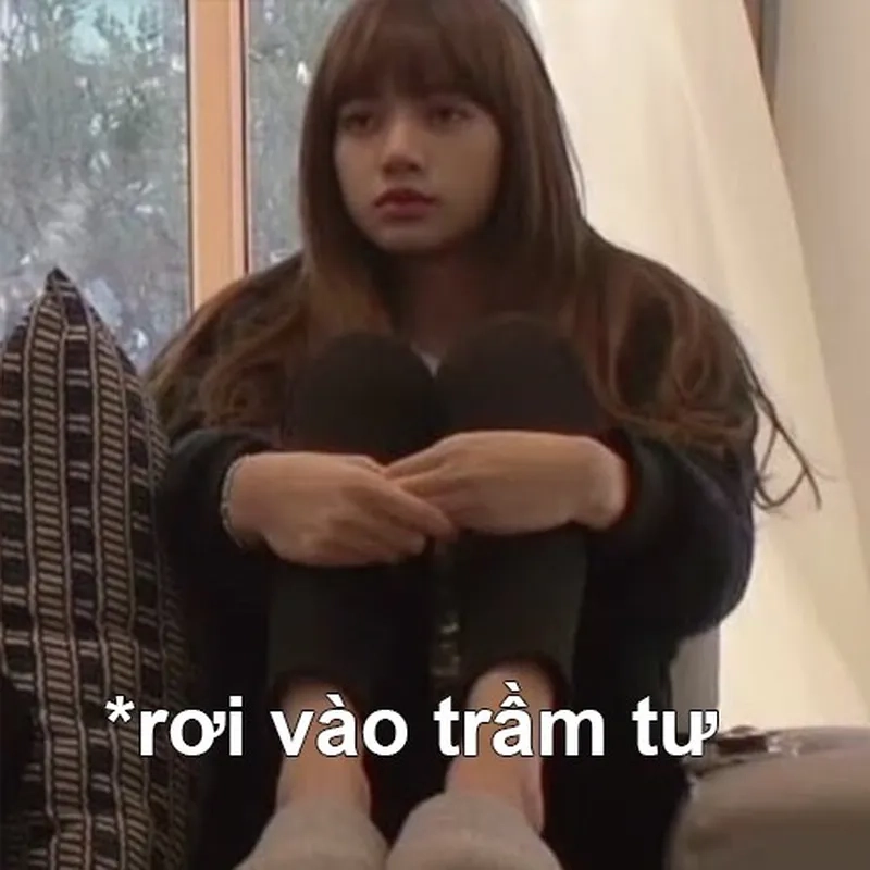 Blackpink Lisa meme face mang lại tiếng cười sảng khoái