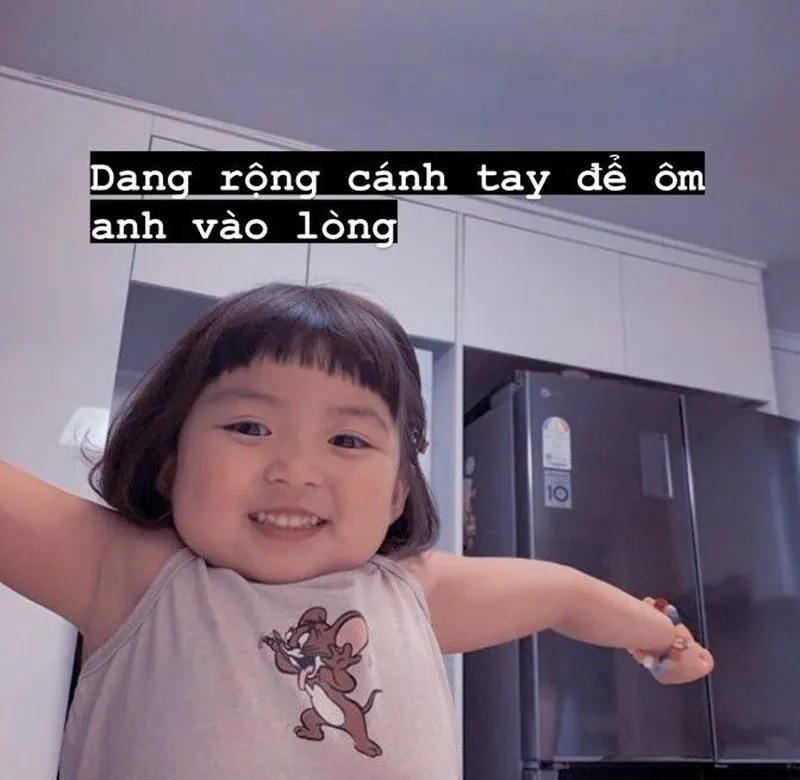 Ôm meme mèo dễ thương khiến bạn cảm thấy vui vẻ