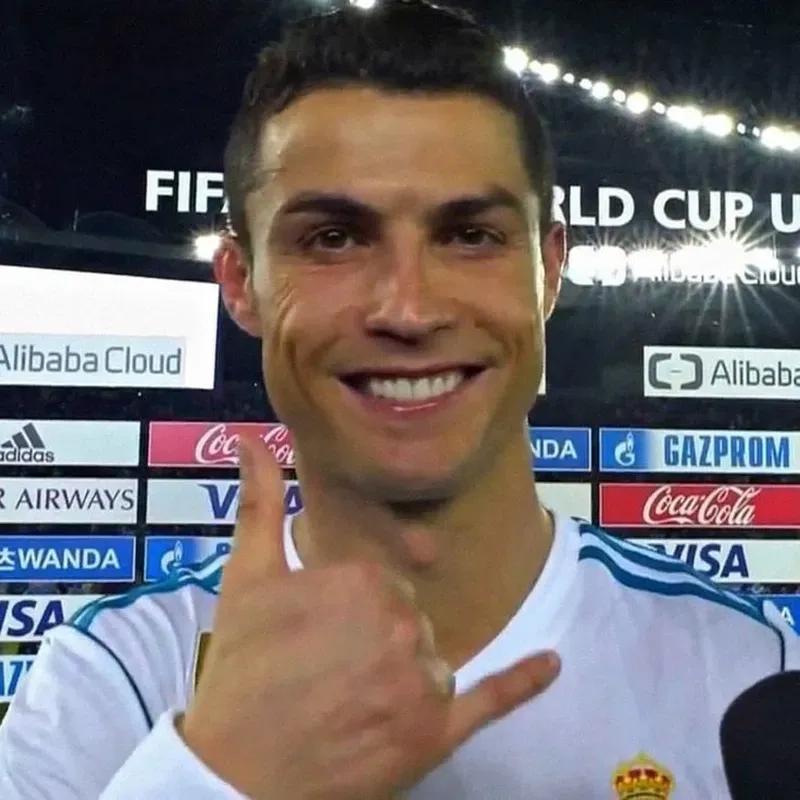 Ronaldo smile meme khiến bạn cảm thấy gần gũi hơn