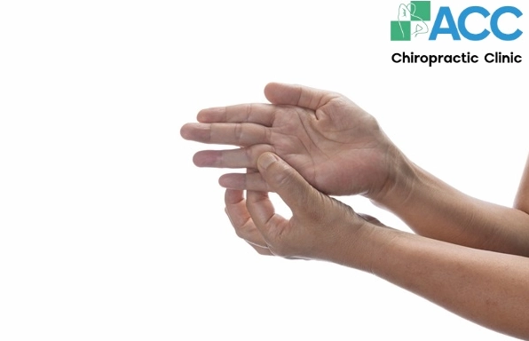 Bỏ túi 10 mẹo chữa đau khớp tay tại nhà đơn giản và hiệu quả