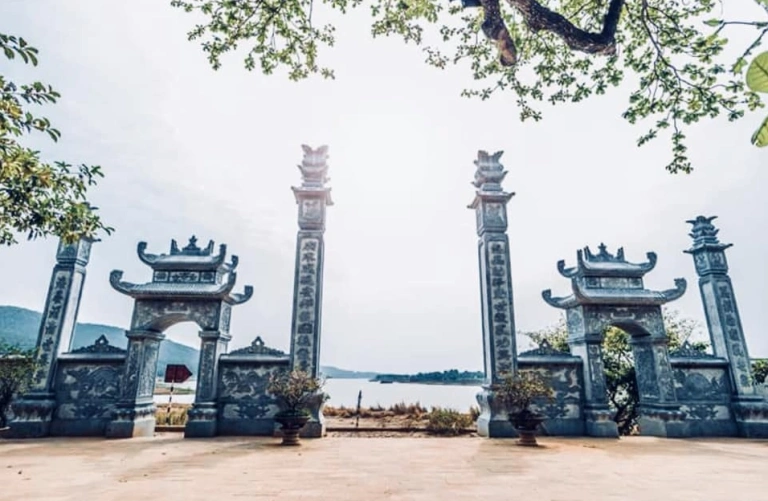 Cô Bơ Là Ai Khám Phá Cuộc Đời Và Tín Ngưỡng Thờ Phụng