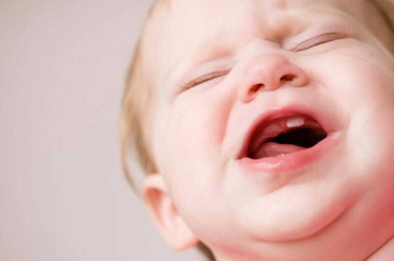 Mẹo Dân Gian Chữa Sốt Mọc Răng Cho Bé Hiệu Quả Tại Nhà