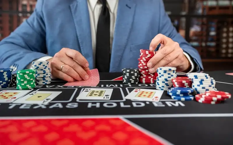 Cách đọc bài Poker 99OK nhanh và chuẩn xác