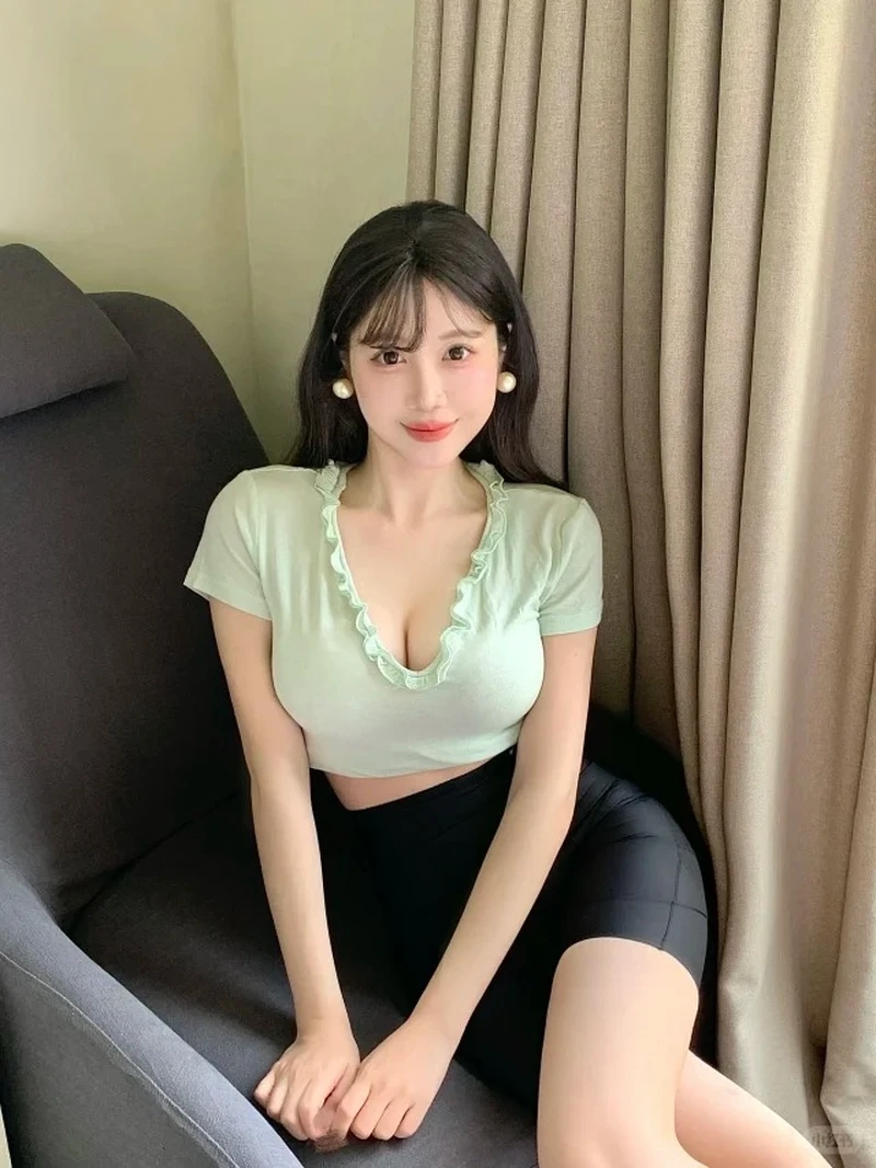 Ngắm gái body đẹp với vóc dáng cân đối cuốn hút mọi ánh nhìn