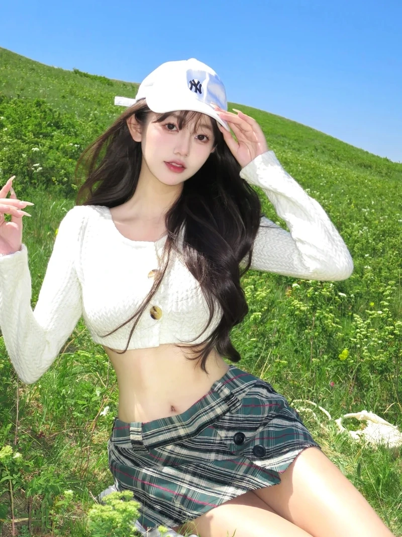 Phong cách nhẹ nhàng đáng yêu cùng croptop dễ thương