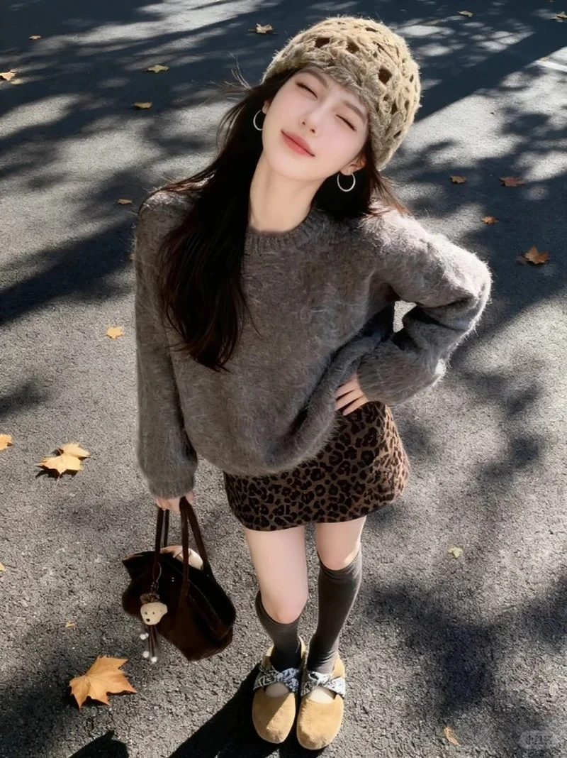 Cảm hứng phối đồ từ gái mặc váy ngắn thời trang