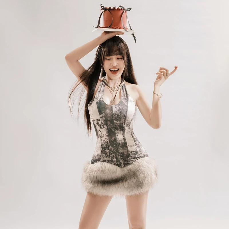 Hình ảnh gây chú ý trong lễ puka cưới