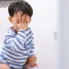 Mẹo chữa đái dắt ở trẻ em hiệu quả tại nhà và khi nào cần đi khám