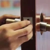Hướng dẫn chi tiết cách lắp đặt ổ khóa mới an toàn và bền bỉ 2026