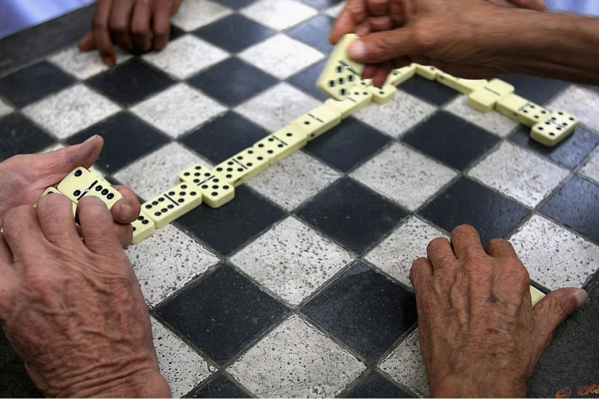 Luật chơi Domino: Hướng dẫn chi tiết cho người mới bắt đầu năm 2026