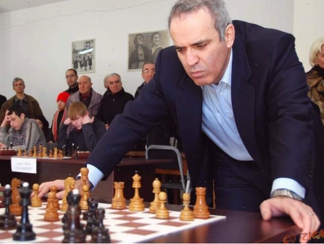 Chân dung kỳ thủ cờ vua vĩ đại Garry Kasparov