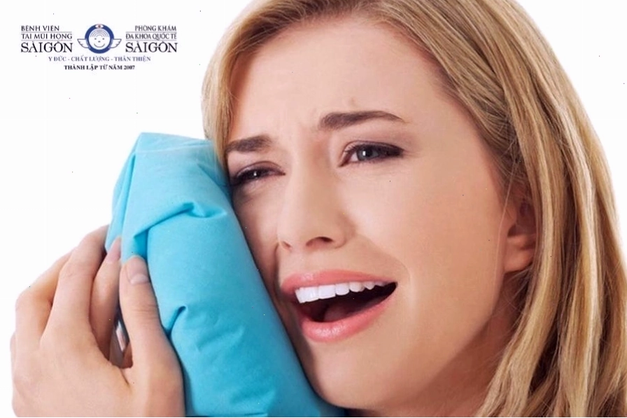 Chườm lạnh giúp giảm đau nhức răng và sưng vùng má