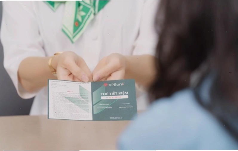 Có nên gửi tiết kiệm online quay vòng cả gốc lẫn lãi?