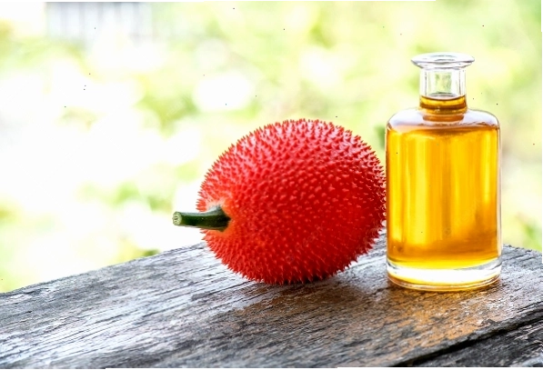 Có thể áp dụng nhiều cách trị thâm môi khác nhau với dầu gấc