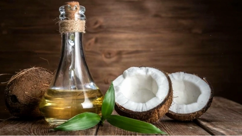 Dưỡng da toàn thân bằng dầu dừa