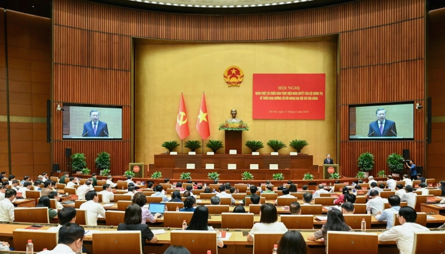 Hình ảnh hội nghị quan trọng về đường lối đối ngoại