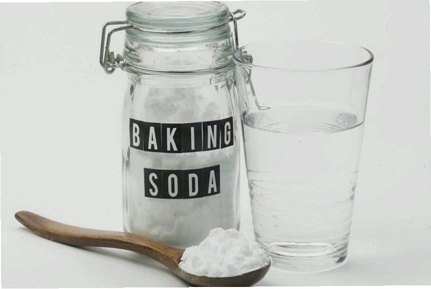 Làm sạch sàn nhà hiệu quả với baking soda
