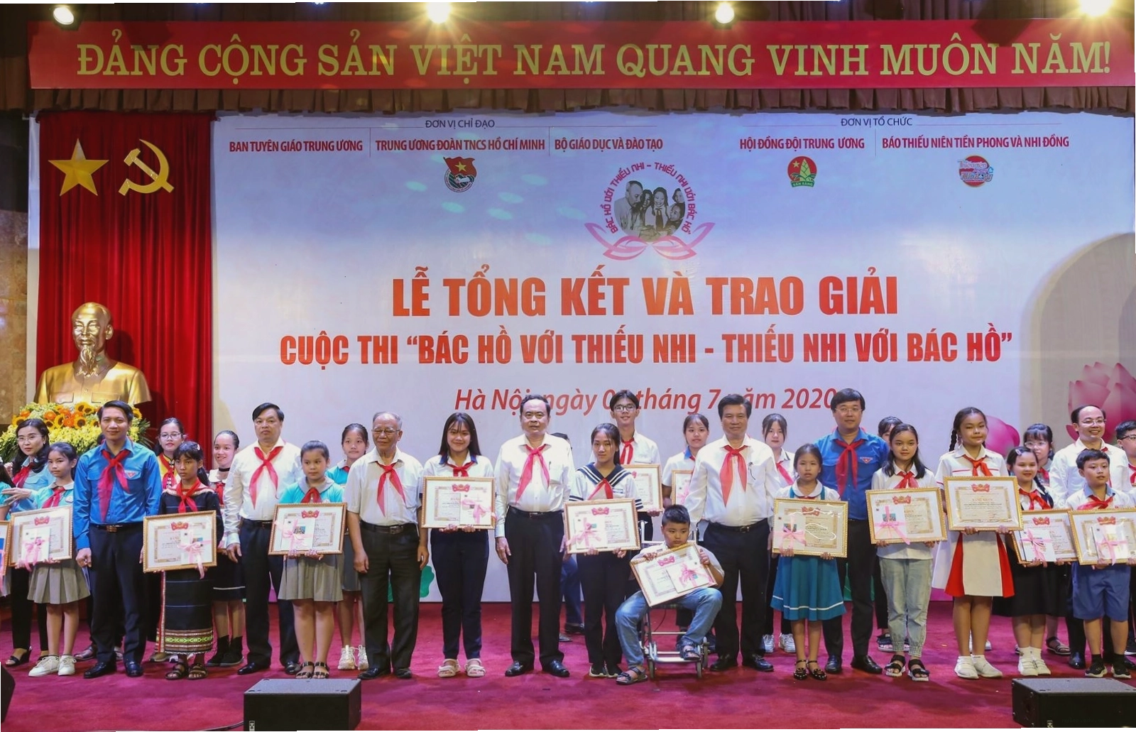 Lễ tổng kết và trao giải cuộc thi Bác Hồ với thiếu nhi - thiếu nhi với Bác Hồ