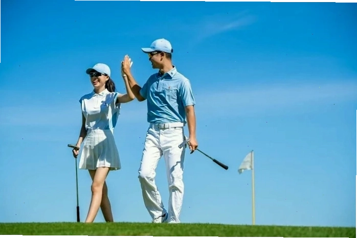 Luật chơi golf 18 lỗ: cách tính điểm trên Green