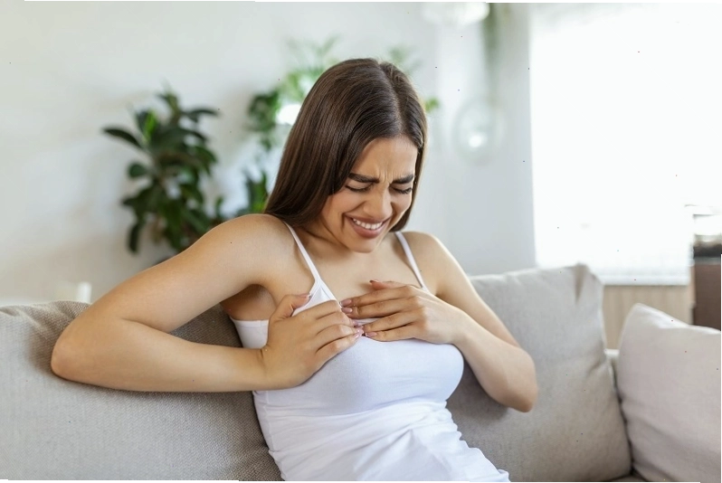 Nguy cơ viêm hoặc áp xe vú khi sữa không được tiêu sớm