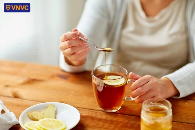 Nước chanh và mật ong tốt cho người bệnh quai bị