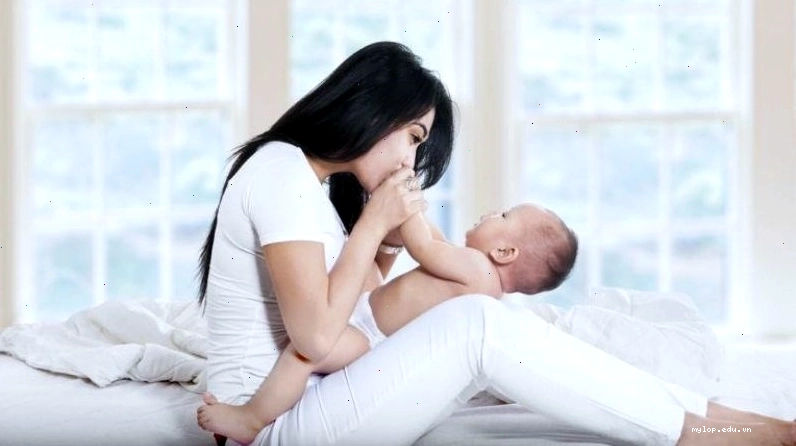 Phân tán sự chú ý của bé