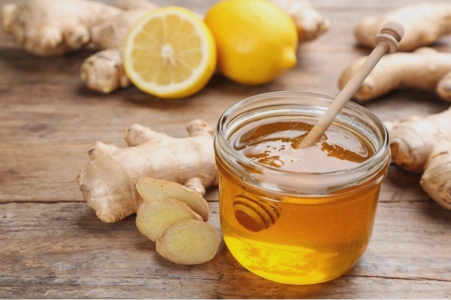 Sự kết hợp giữa gừng và tỏi giúp làm ấm phổi, tiêu đờm và tăng tác dụng giảm ho