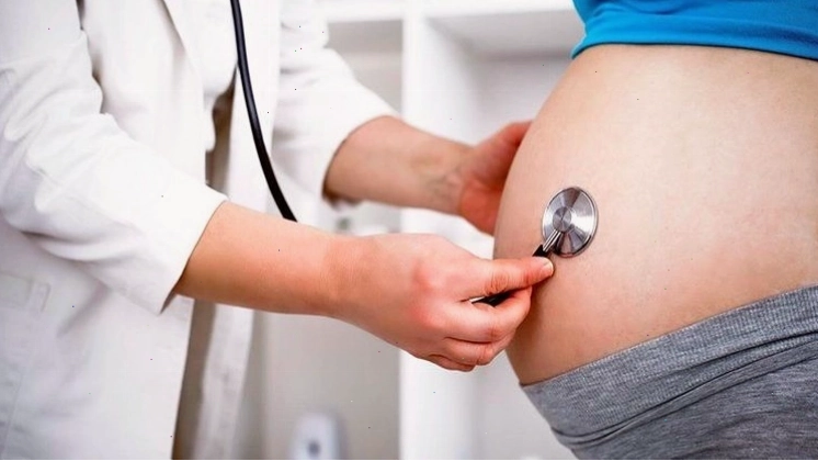 Thai phụ cần tới bệnh viện kiểm tra nếu đến ngày sinh mà chưa có dấu hiệu gì