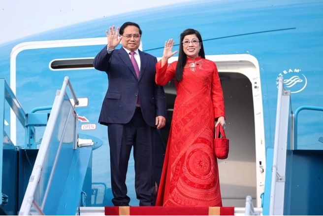 Thủ tướng Phạm Minh Chính và phu nhân tại một sự kiện trang trọng