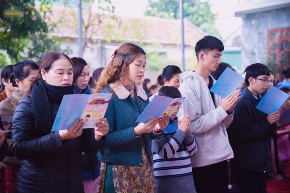 Thực hành theo lời Phật dạy trong kinh để có được điềm lành