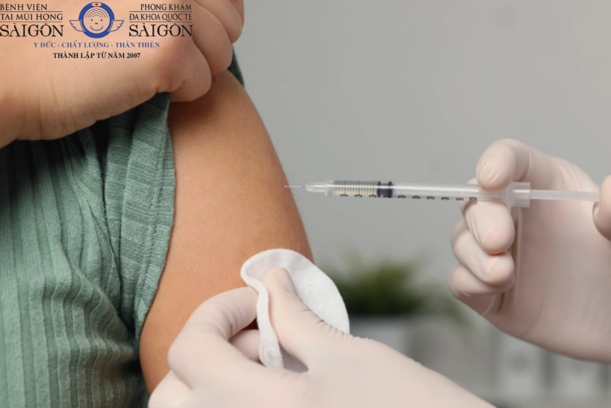 Tiêm phòng HPV giúp ngăn ngừa mụn cóc và các bệnh nguy hiểm khác