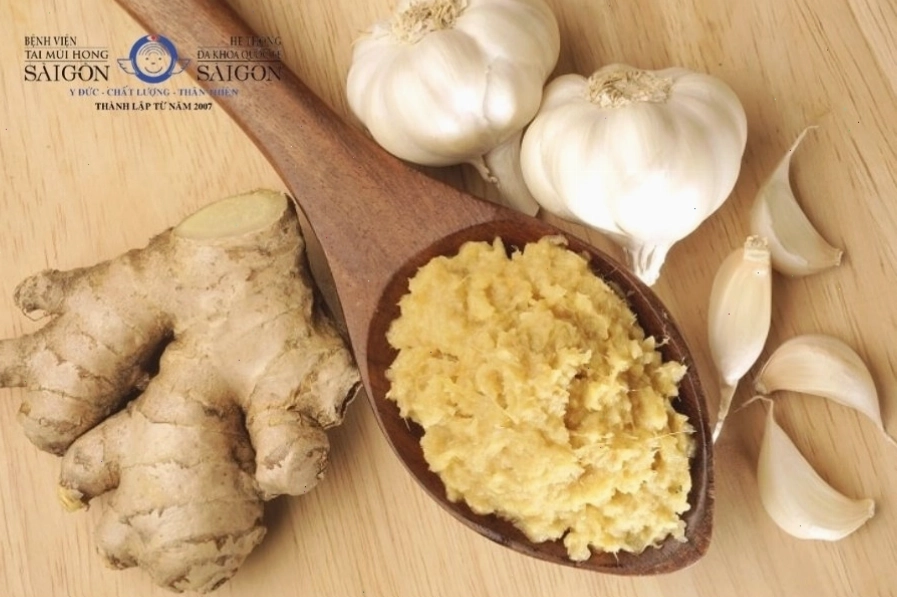 Tỏi và gừng có đặc tính kháng khuẩn giúp giảm đau răng
