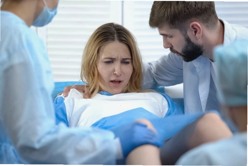 Tử cung co bóp yếu là một trong những nguyên nhân chính gây sót nhau thai