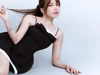 Thiều Bảo Trâm khoe nhan sắc rạng rỡ qua loạt ảnh mới nhất