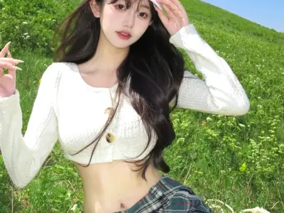 Ngắm trọn bộ ảnh gái mặc croptop cá tính đầy cuốn hút phái đẹp