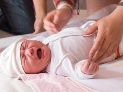 Mẹo Dân Gian Chữa Đầy Hơi Cho Trẻ Sơ Sinh: An Toàn và Hiệu Quả Tại Nhà